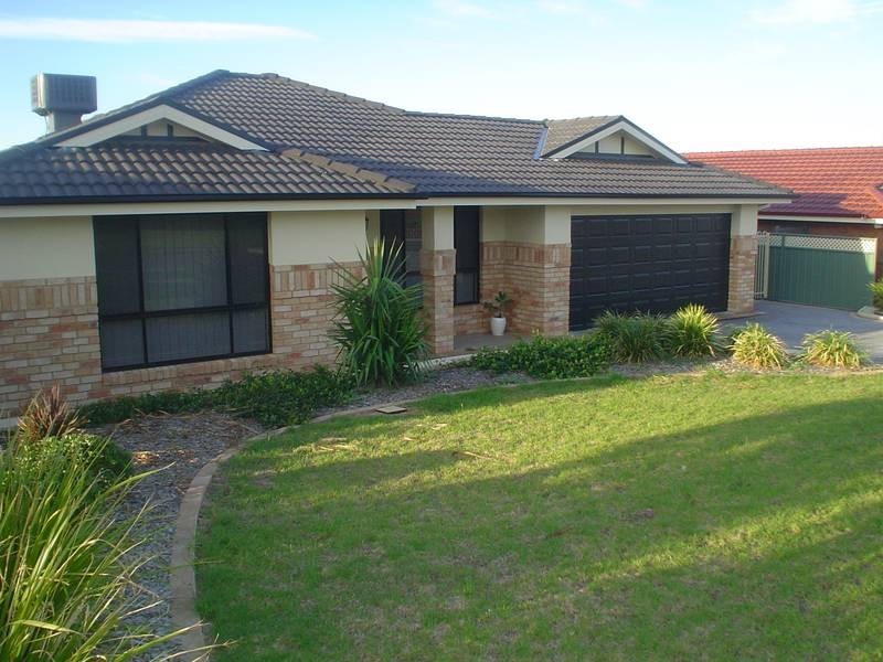 7 Cypress Point Drive, Dubbo NSW 2830