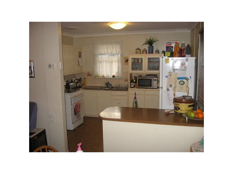 Lovett Avenue, Dubbo NSW 2830