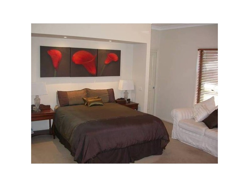 Handara Close, Dubbo NSW 2830