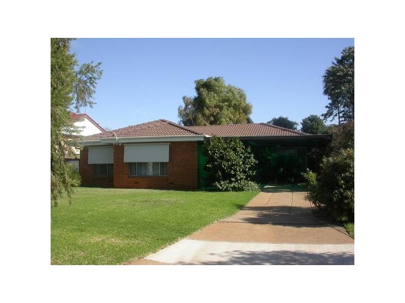 33 Corbett Avenue, Dubbo NSW 2830