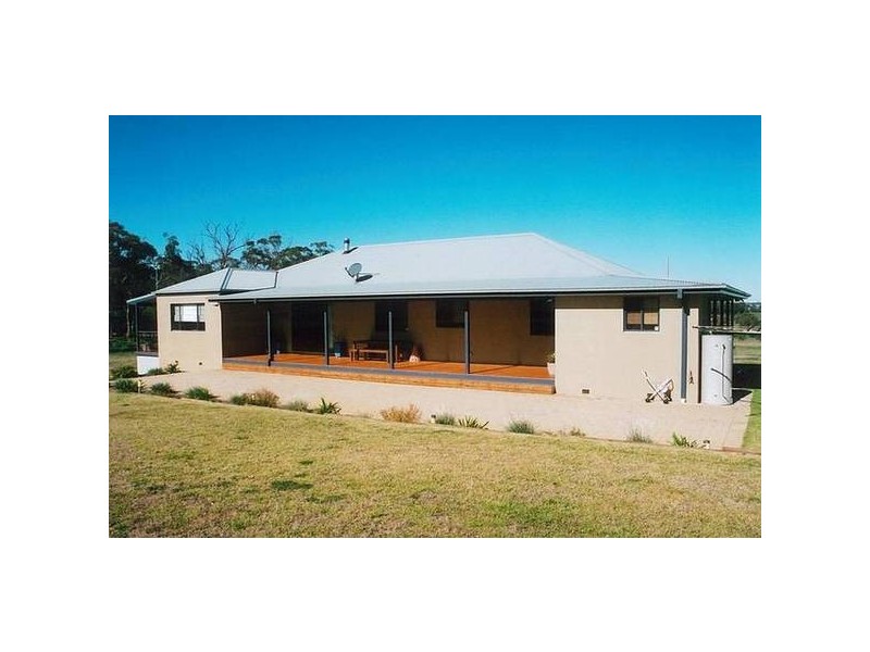 Debeaufort Drive, Dubbo NSW 2830
