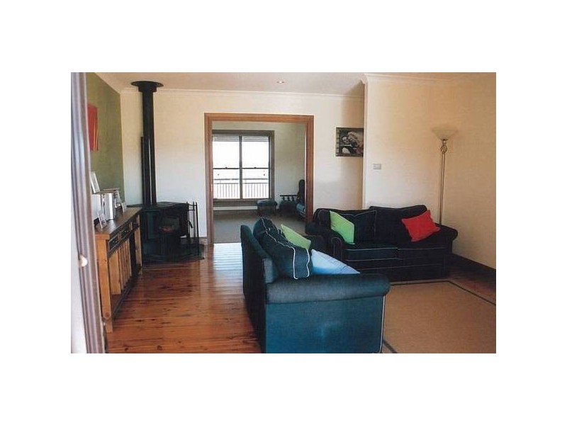 Debeaufort Drive, Dubbo NSW 2830