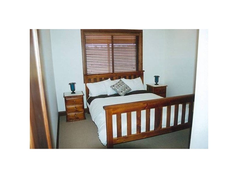 Debeaufort Drive, Dubbo NSW 2830