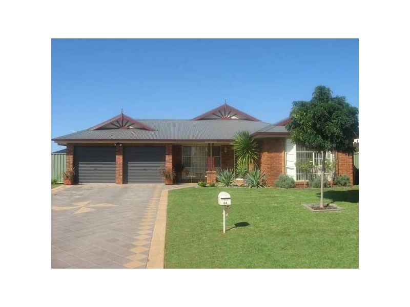 24 Shoalhaven Parkway, Dubbo NSW 2830