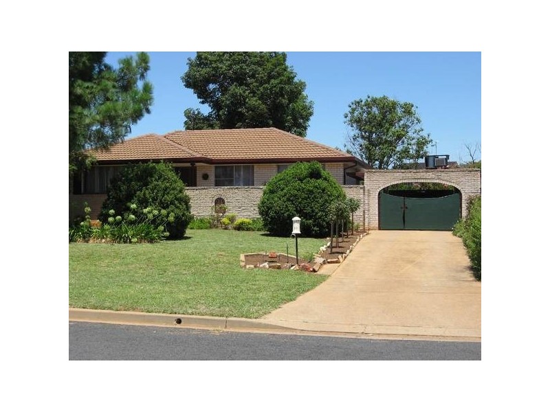 29 Oxley Circle, Dubbo NSW 2830
