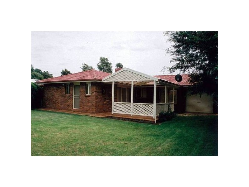 5 Castlereagh Avenue, Dubbo NSW 2830