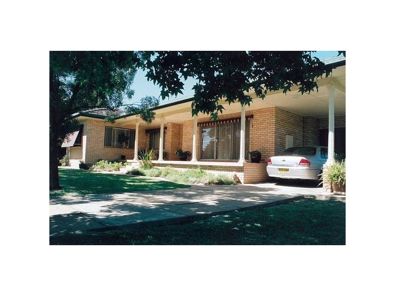 64 Dalton Street, Dubbo NSW 2830