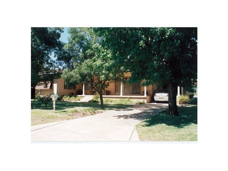 64 Dalton Street, Dubbo NSW 2830