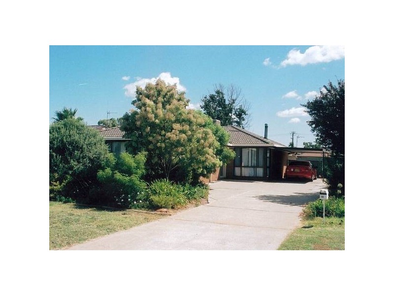 32 Sturt Circle, Dubbo NSW 2830