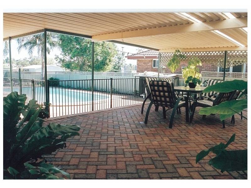 11 Lincoln Parkway, Dubbo NSW 2830