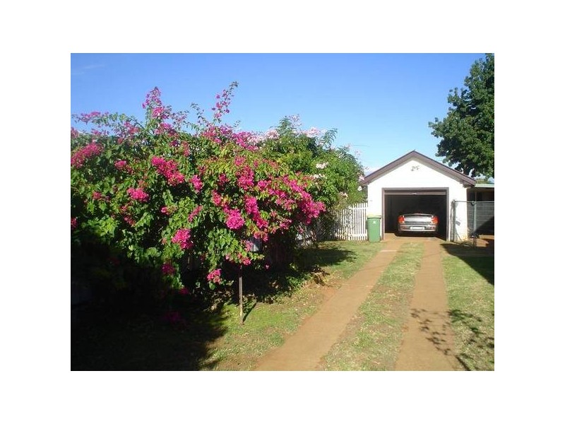 18 Bruce Avenue, Dubbo NSW 2830