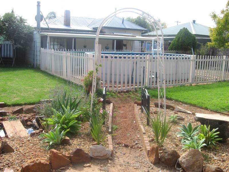 6 Gowrie Avenue, Dubbo NSW 2830