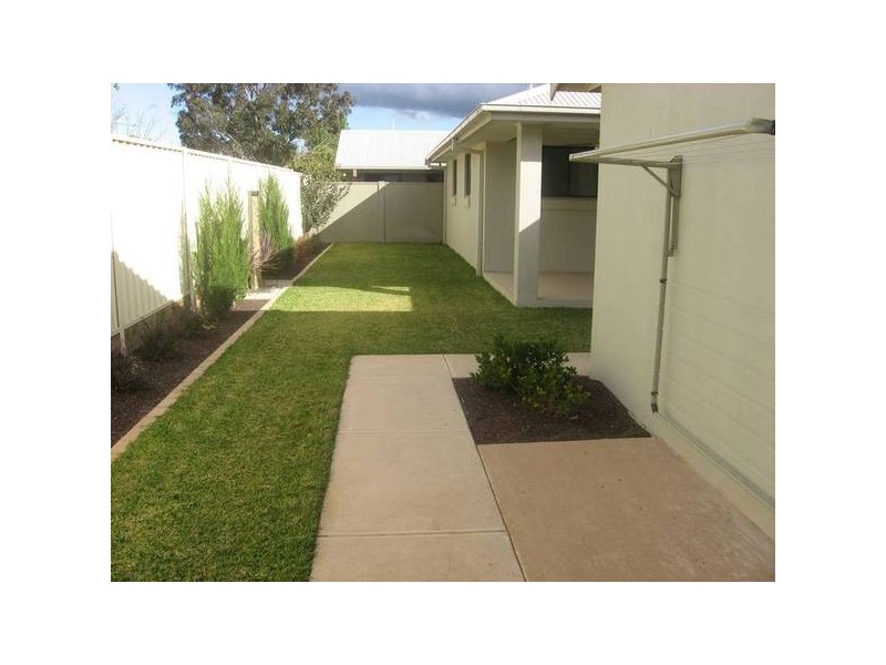 Diane Street, Dubbo NSW 2830