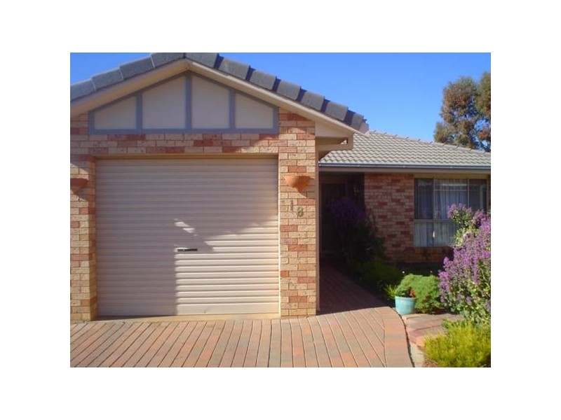 18 Carling Court, Dubbo NSW 2830