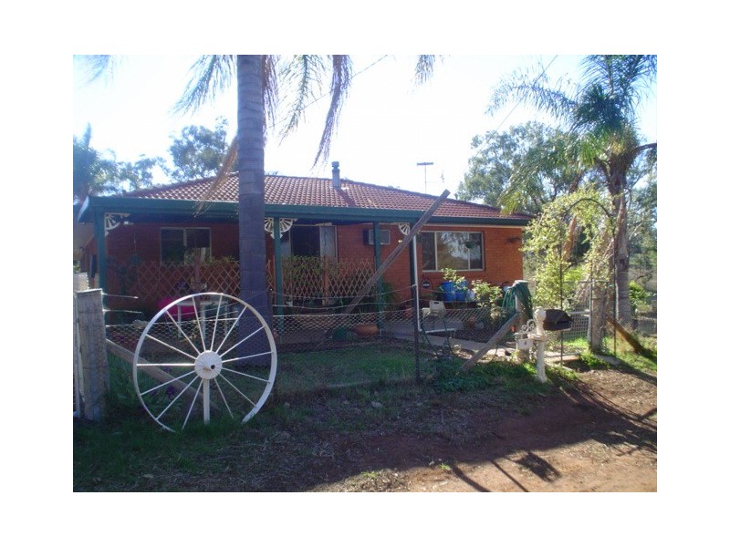 2-4 Chambers Street, Geurie NSW 2831