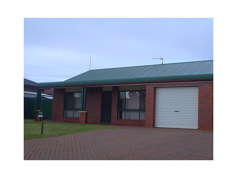 6 Boronia Place, Dubbo NSW 2830