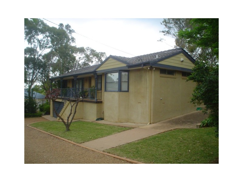 38 Stonehaven Avenue, Dubbo NSW 2830