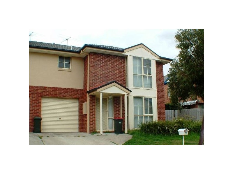 32 Kierens Way, Chadstone VIC 3148