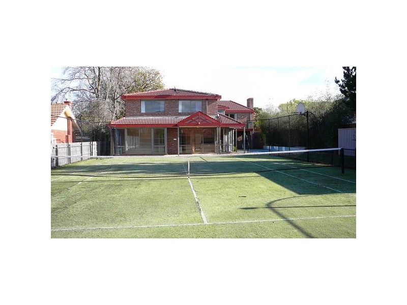 16 Tollington Avenue, Malvern East VIC 3145