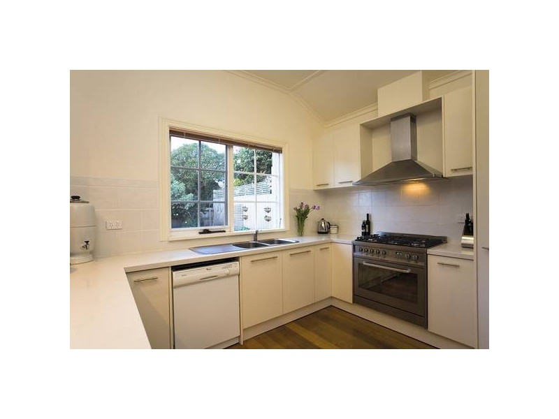 Oliver Street, Ashburton VIC 3147