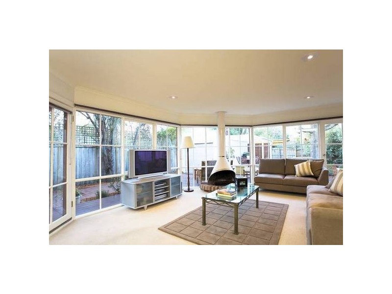 Oliver Street, Ashburton VIC 3147