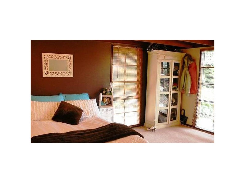 1 Wellington Road, Clematis VIC 3782