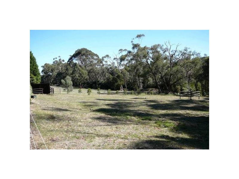 1 Wellington Road, Clematis VIC 3782