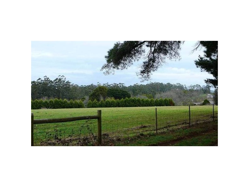 2 Redwood Road, Gembrook VIC 3783