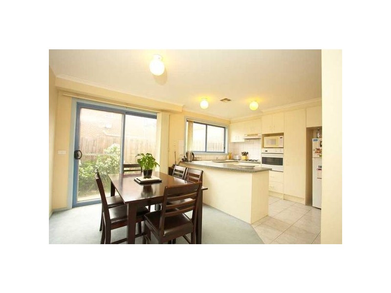 7 Elmtree Terrace, Chadstone VIC 3148