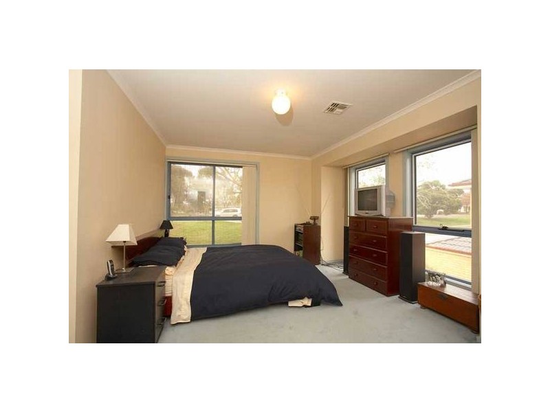 7 Elmtree Terrace, Chadstone VIC 3148