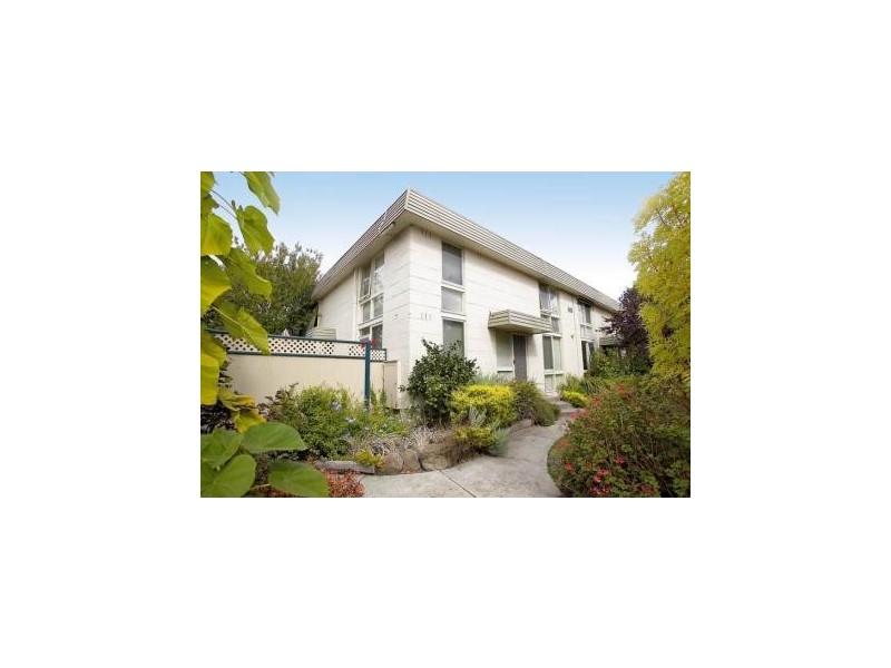 8/118 Waverley Road, Malvern East VIC 3145