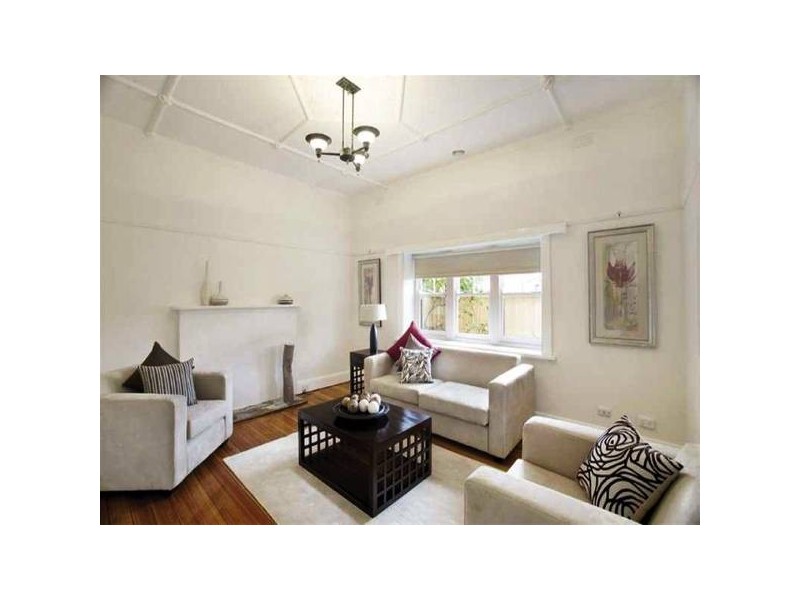 1053 Dandenong Road (Cnr Macgregor St), Malvern East VIC 3145