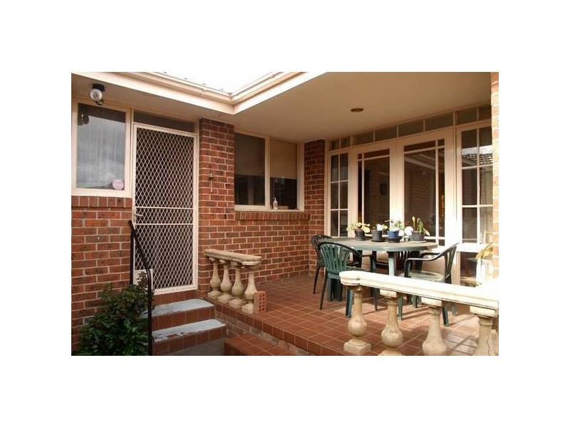 1/15 Garden Avenue, Glen Huntly VIC 3163