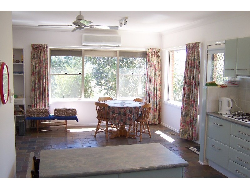 15 Stanley Terrace, Moss Vale NSW 2577