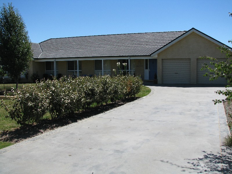 28 Watkins Drive, Moss Vale NSW 2577