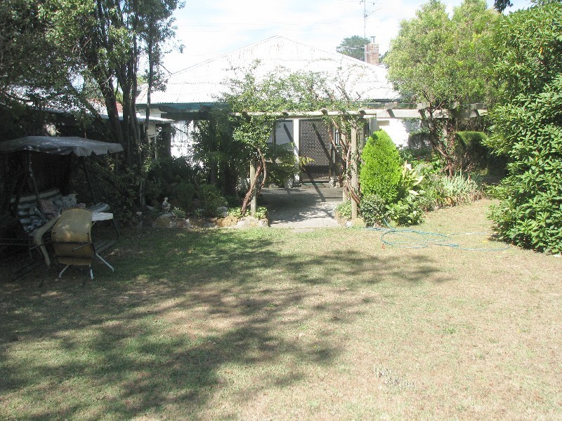 6 Yarrawa Street, Moss Vale NSW 2577