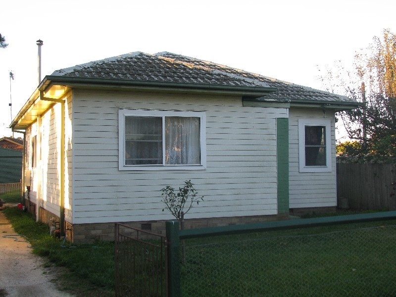 33 Hoskins Street, Moss Vale NSW 2577