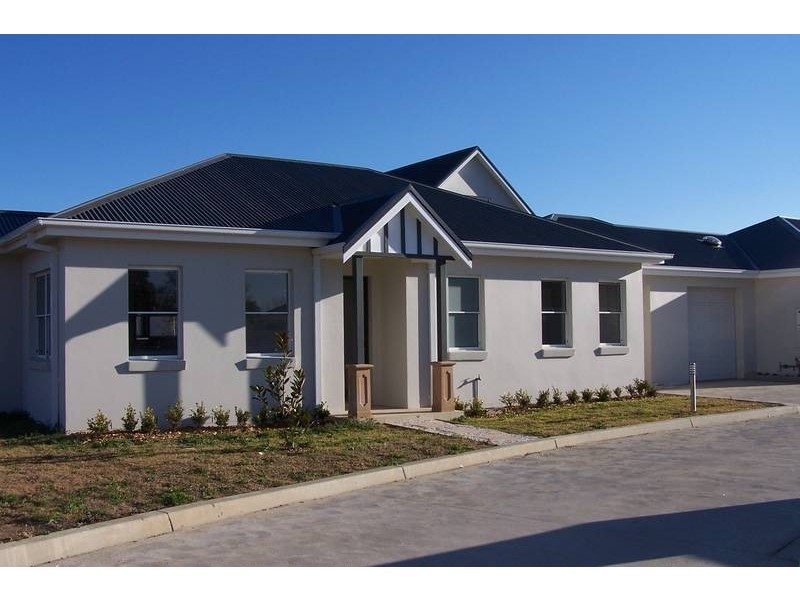 10/- Hawkins, Moss Vale NSW 2577