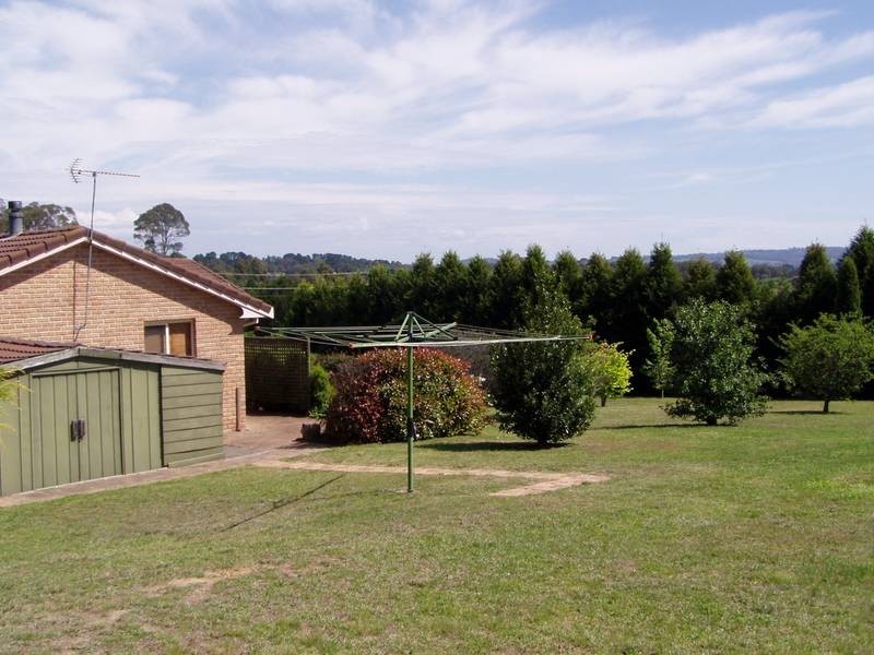 15 Watkins Drive, Moss Vale NSW 2577