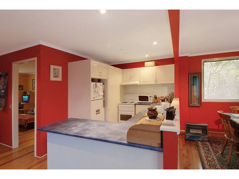 18 Willow Drive, Moss Vale NSW 2577