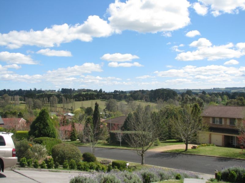 8 Mawson Terrace, Moss Vale NSW 2577
