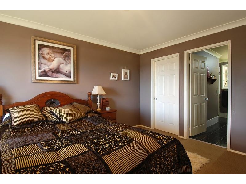 7 Pine Street, Moss Vale NSW 2577