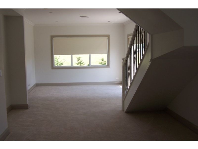 11/2-6 Hawkins Street, Moss Vale NSW 2577