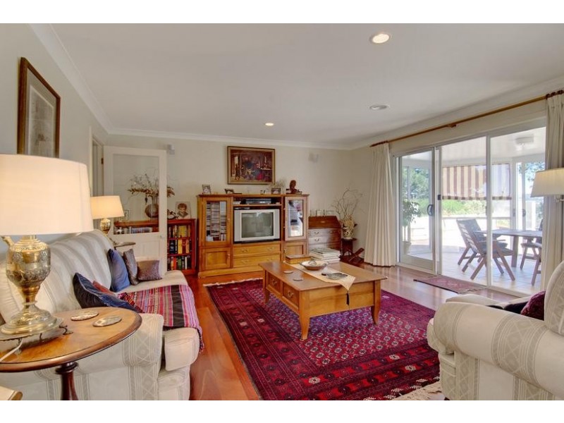 10 James Taunton Drive, Moss Vale NSW 2577