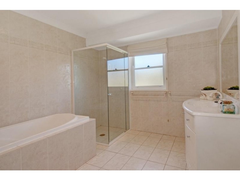 10 James Taunton Drive, Moss Vale NSW 2577