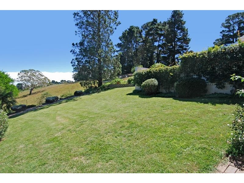 10 James Taunton Drive, Moss Vale NSW 2577