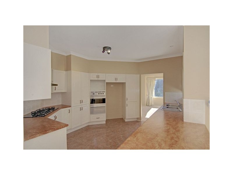 12 Throsby Street, Moss Vale NSW 2577