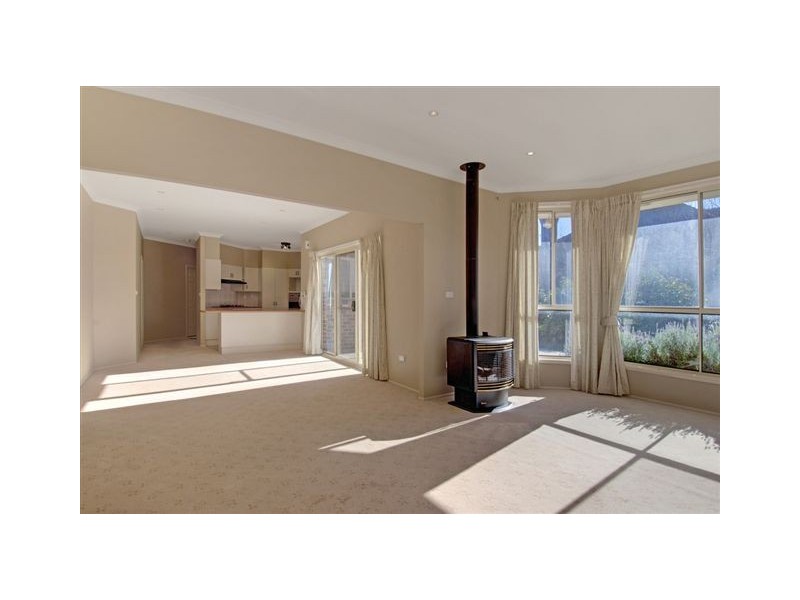 12 Throsby Street, Moss Vale NSW 2577
