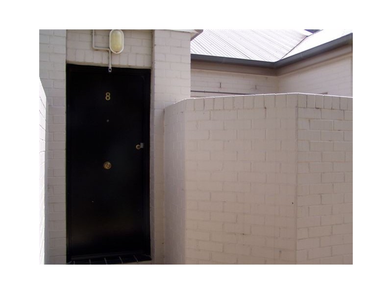 8/3-5 Clarence St, Moss Vale NSW 2577