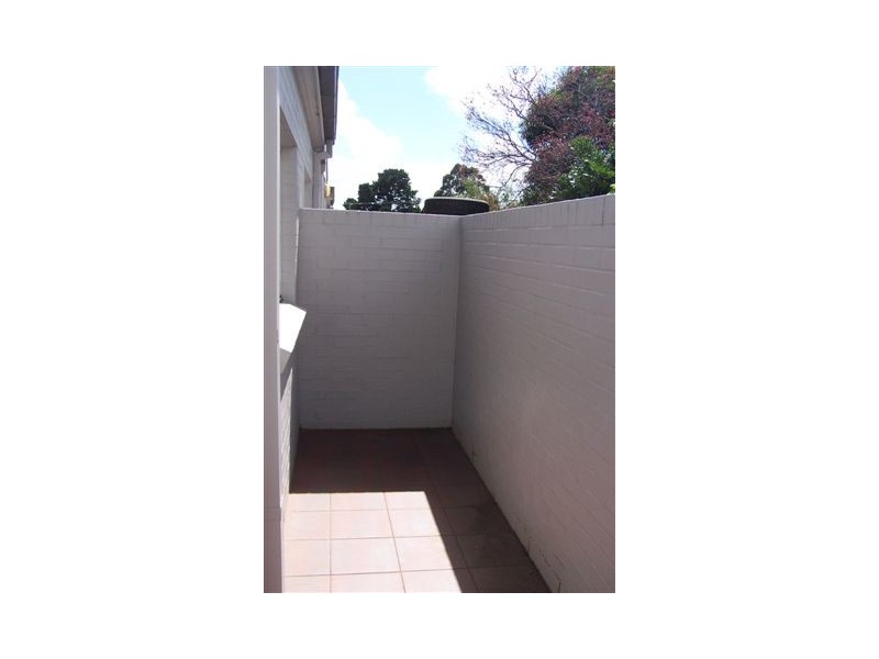 8/3-5 Clarence St, Moss Vale NSW 2577